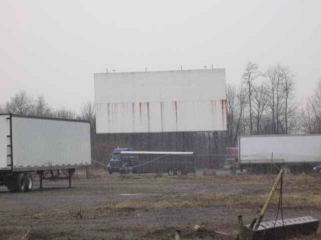 Starglow Drive-In - 2006 Photo